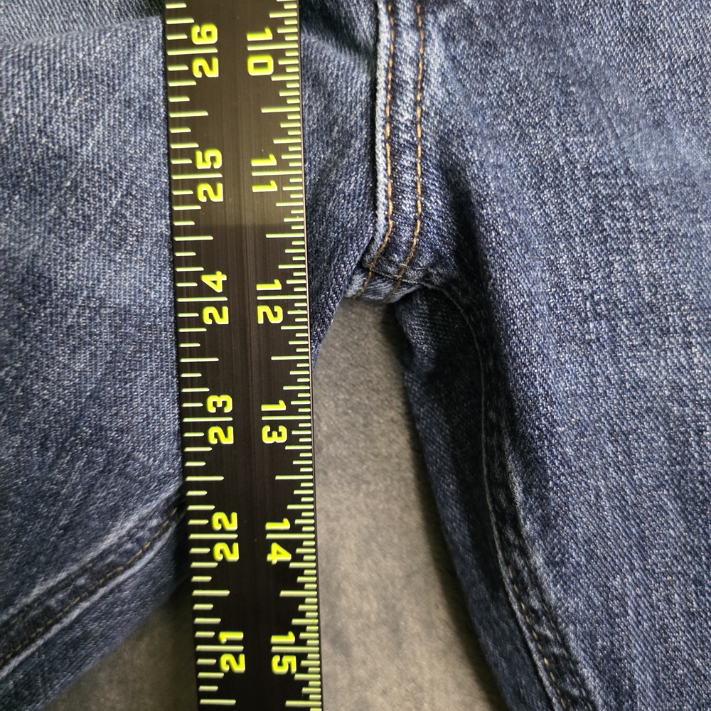 M4 Legacy Stretch JeanStyle No. 10022674Mid riseClassic 19" boot cut leg opening - Picture 13 of 14